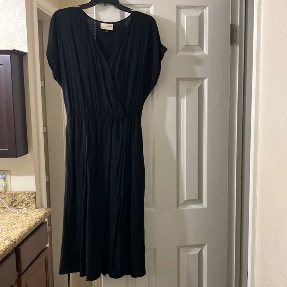 Universal Thread Black Maxi Dress with V-Neck